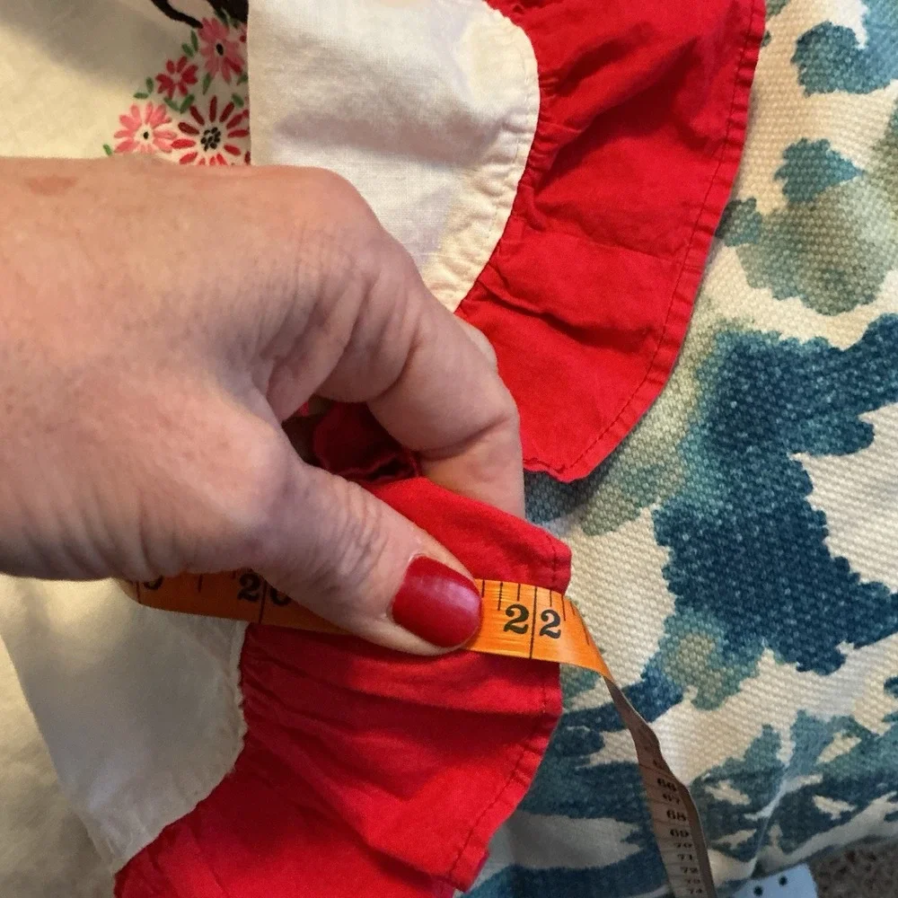 Vintage White & Red‎ Half Apron Ruffle Trim Pocket Embroidered Cottagecore Farm